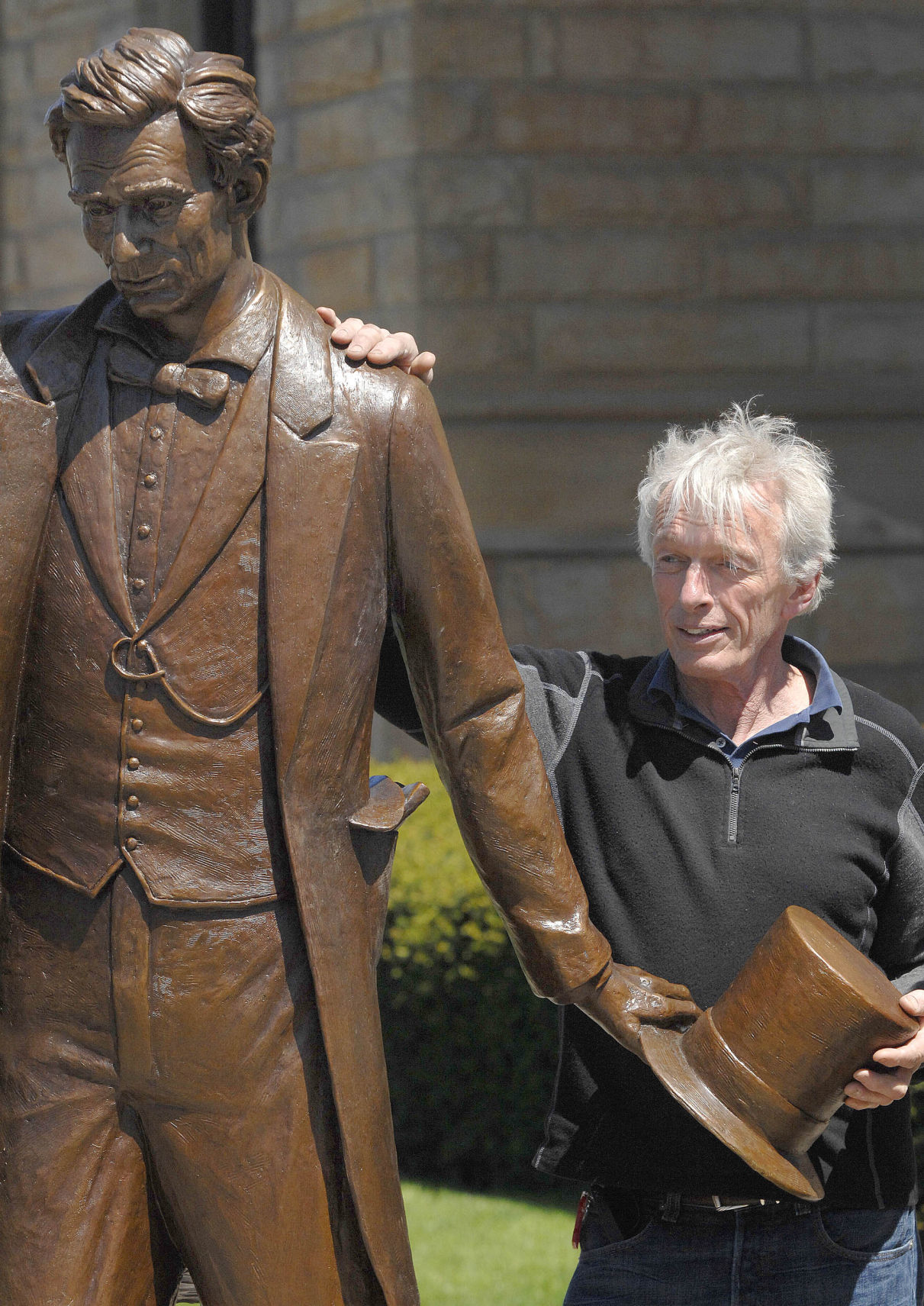 042815-blm-loc-3lincoln
